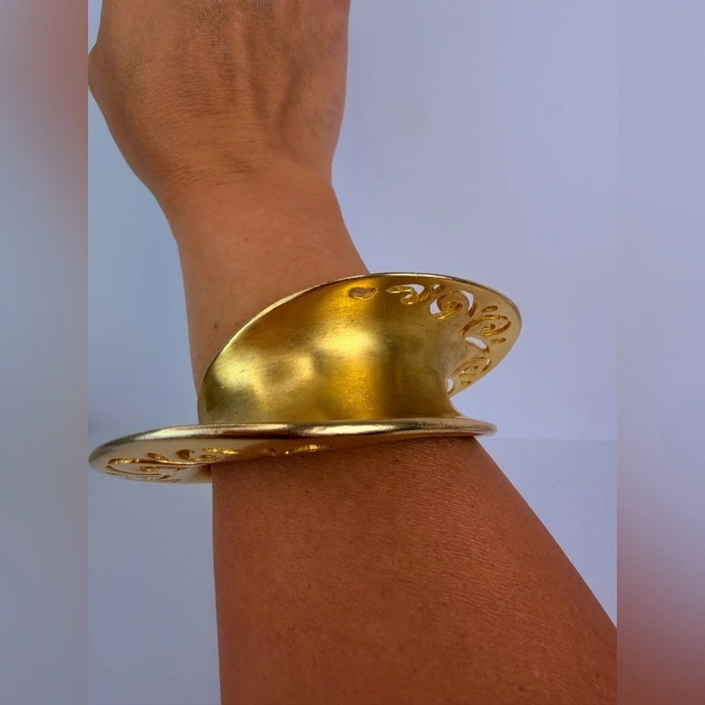 Clara Kasavina studio vintage  crescent shape cuff bracelet
